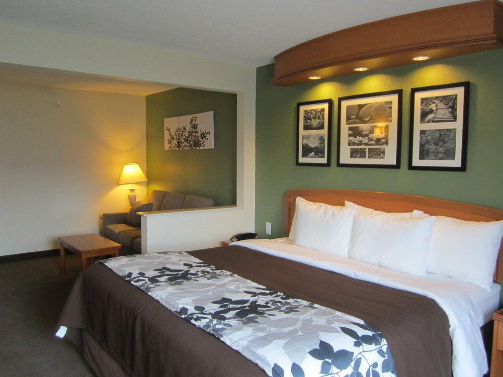 Hotel Clarion Pointe Albemarle Zewnętrze zdjęcie