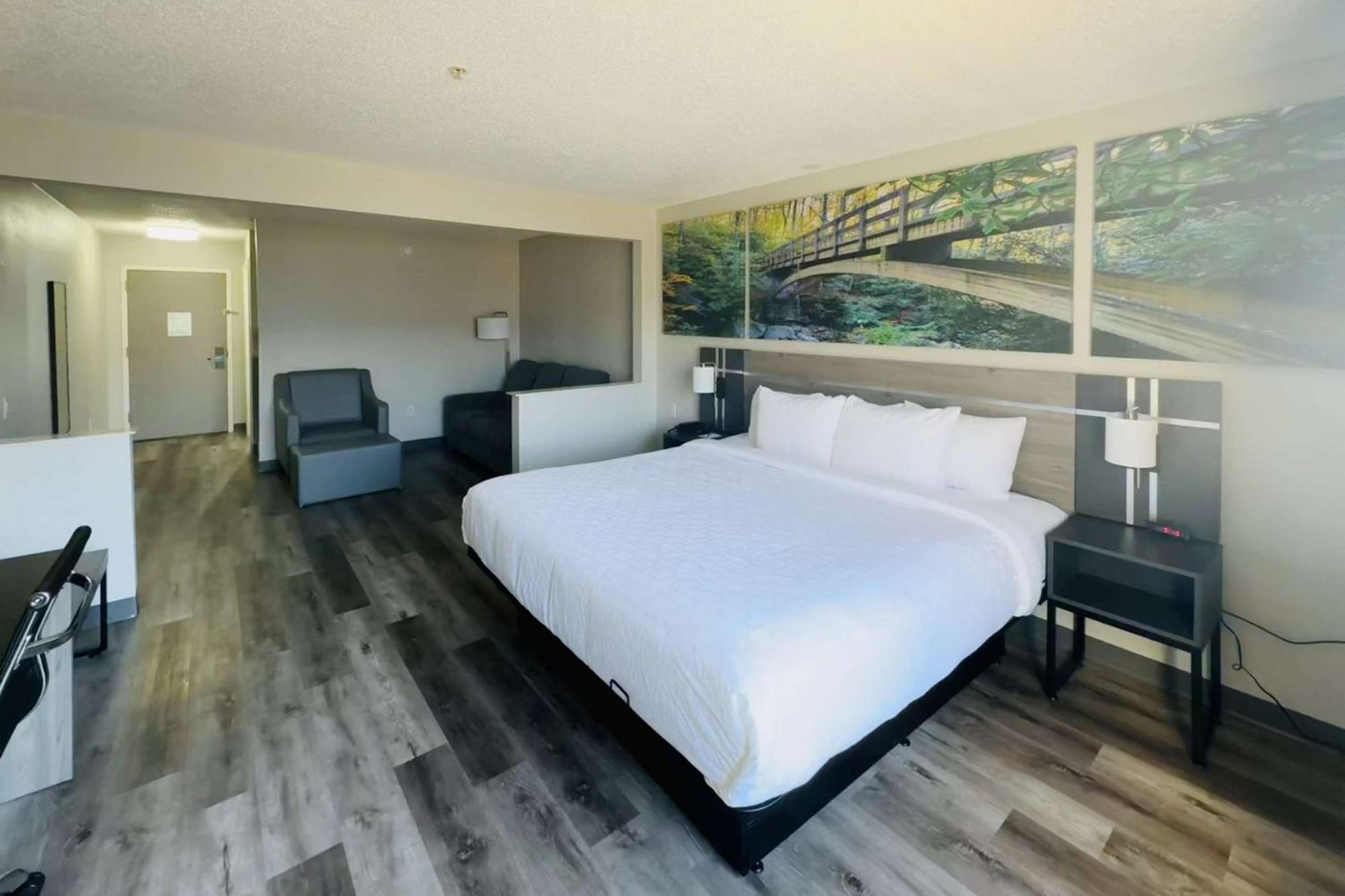 Hotel Clarion Pointe Albemarle Zewnętrze zdjęcie