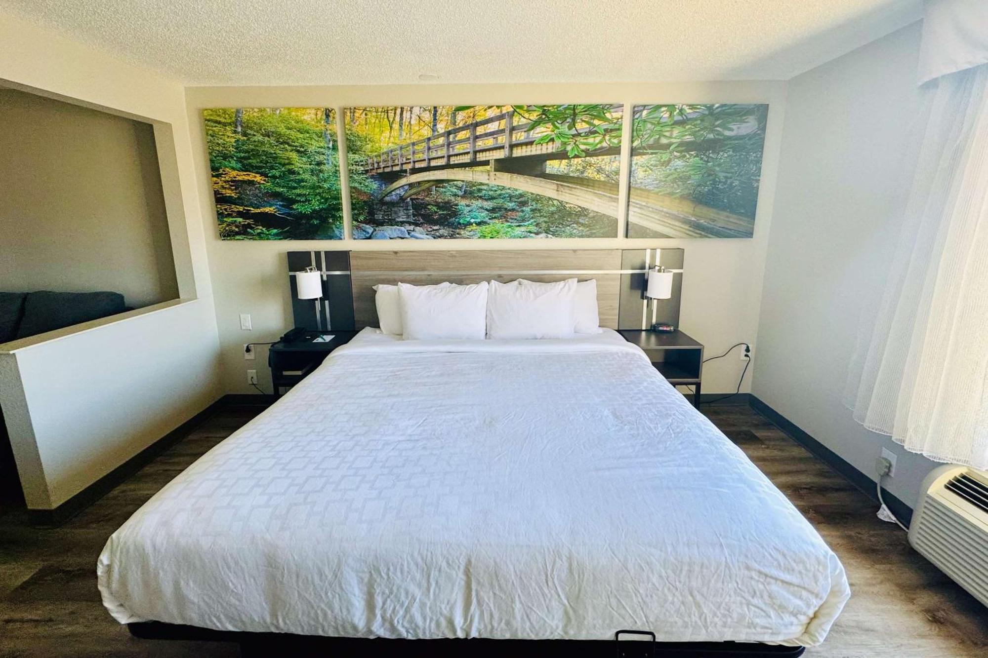 Hotel Clarion Pointe Albemarle Zewnętrze zdjęcie