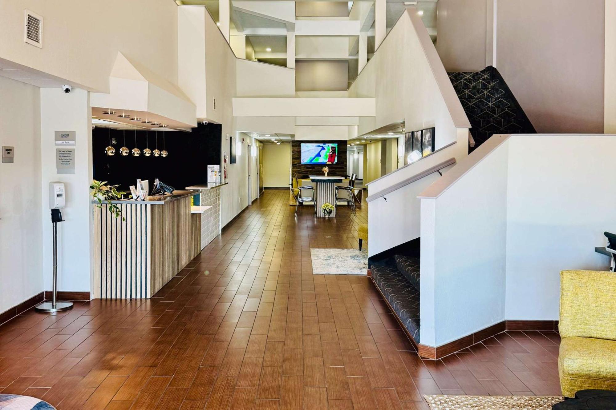 Hotel Clarion Pointe Albemarle Zewnętrze zdjęcie