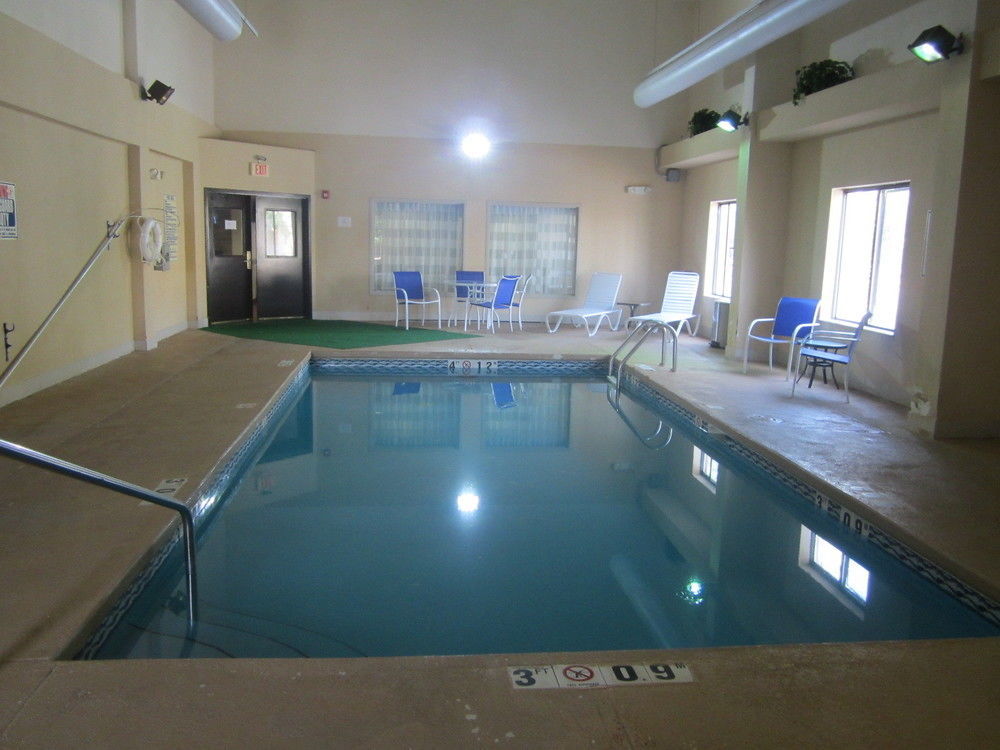 Hotel Clarion Pointe Albemarle Zewnętrze zdjęcie