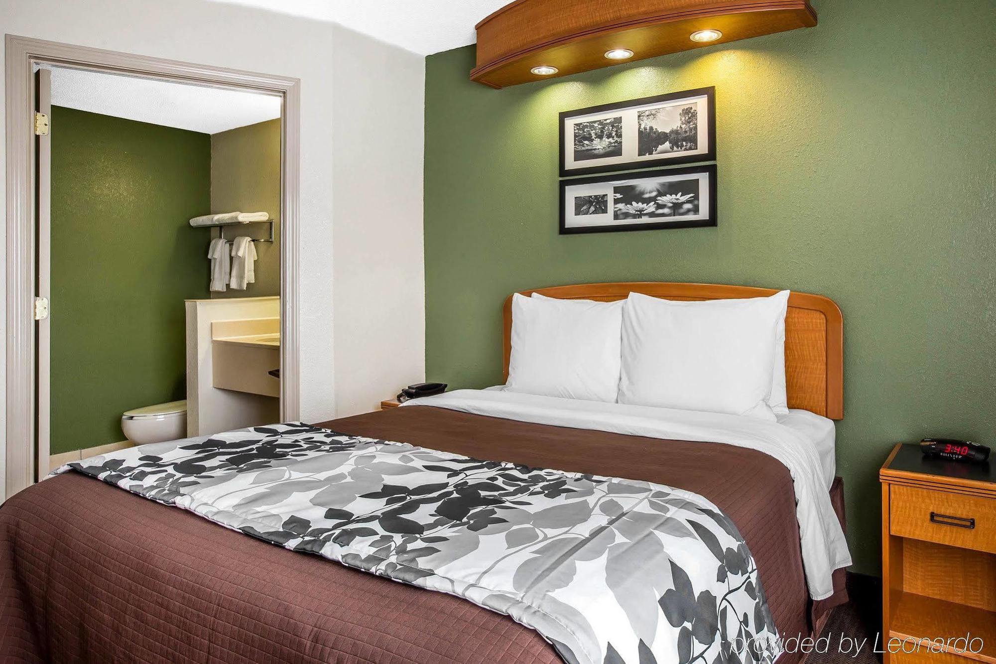 Hotel Clarion Pointe Albemarle Zewnętrze zdjęcie
