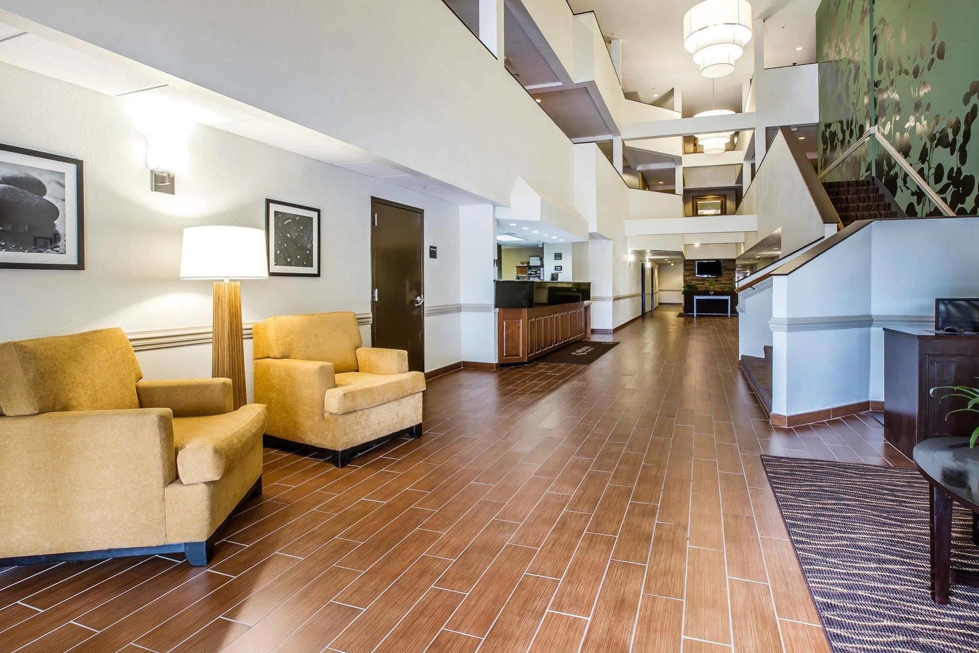 Hotel Clarion Pointe Albemarle Zewnętrze zdjęcie