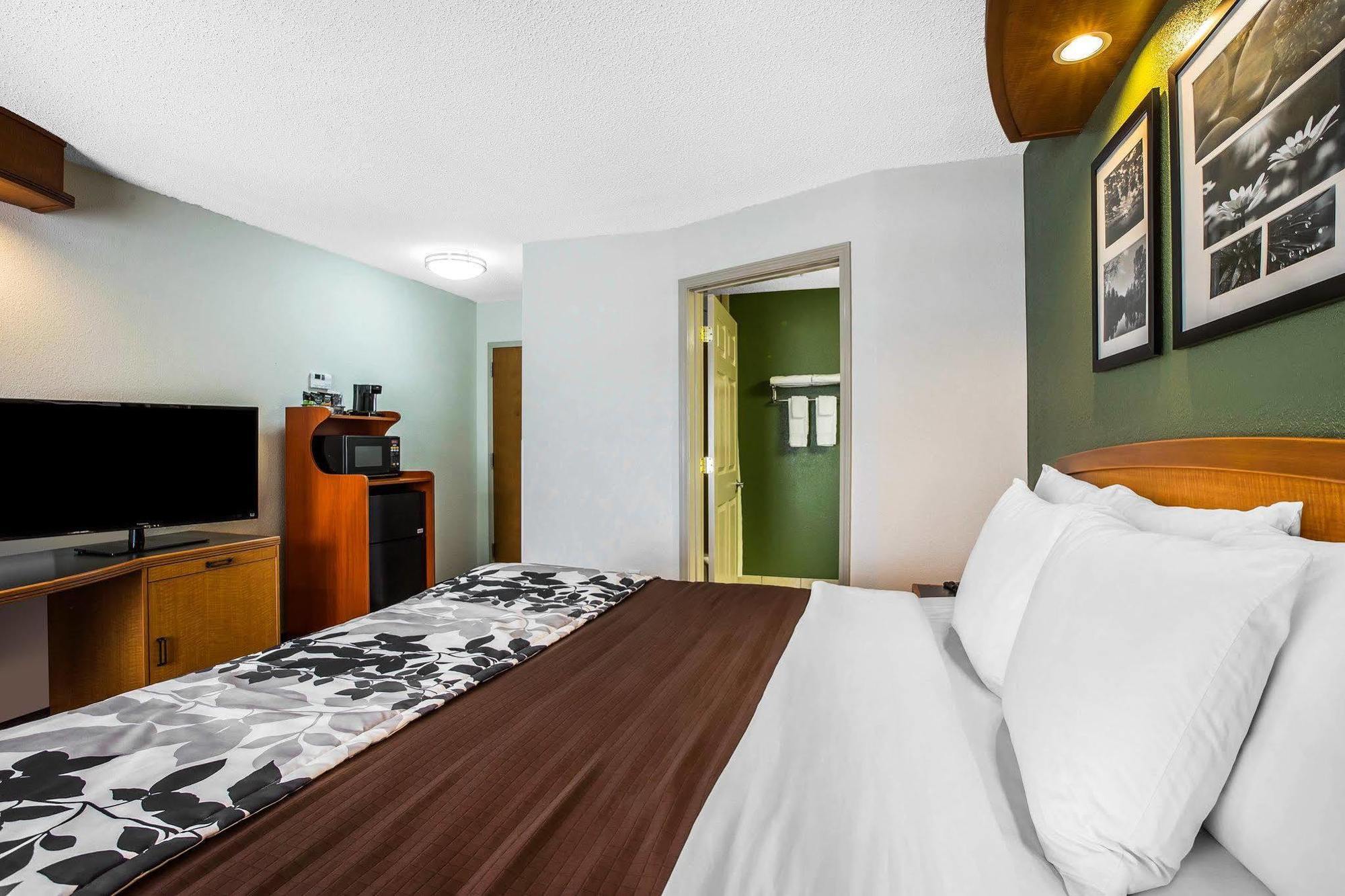 Hotel Clarion Pointe Albemarle Zewnętrze zdjęcie
